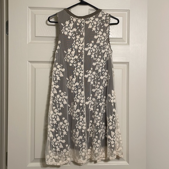 Altar’d State Beautiful Lace Dress Size Small - Picture 4 of 4